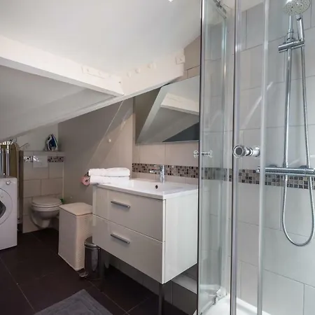 Centragence - Liberte Studio Apartment *