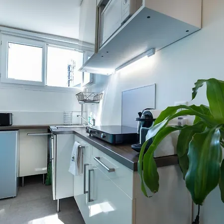 Centragence - Liberte Studio Apartment *